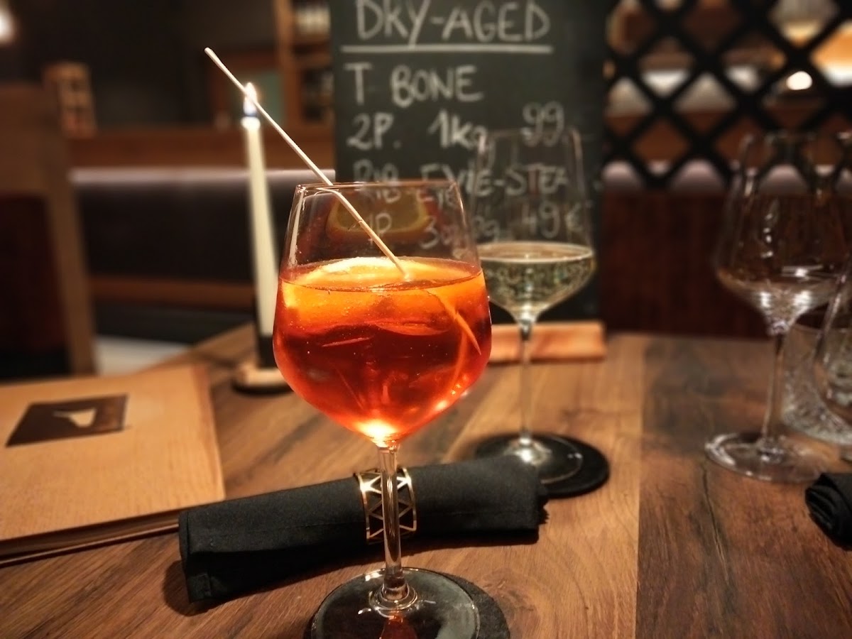 Moretto's Steakhouse Photo 7