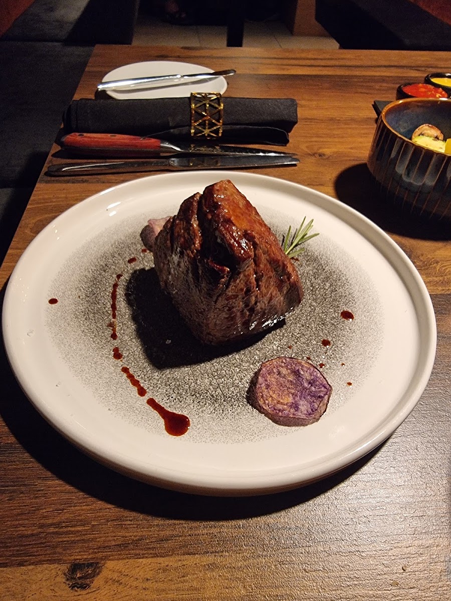 Moretto's Steakhouse Photo 8