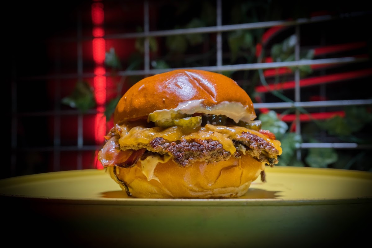 La Nave Burger Photo 3