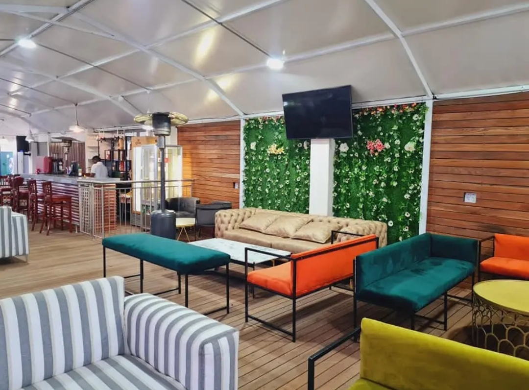 Local Lifestyle Lounge