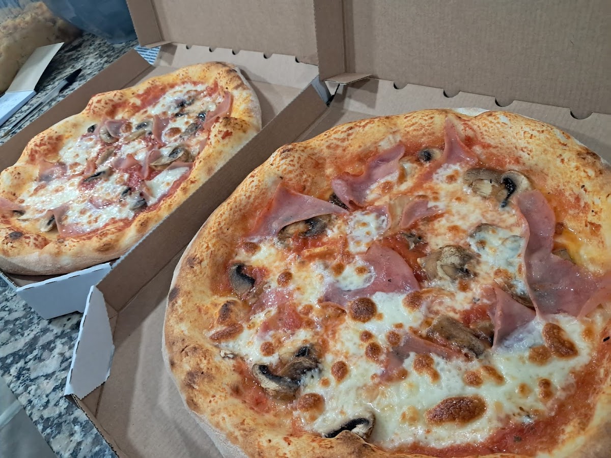 Pizza Lux Photo 5