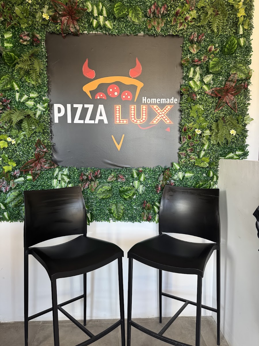 Pizza Lux Photo 9