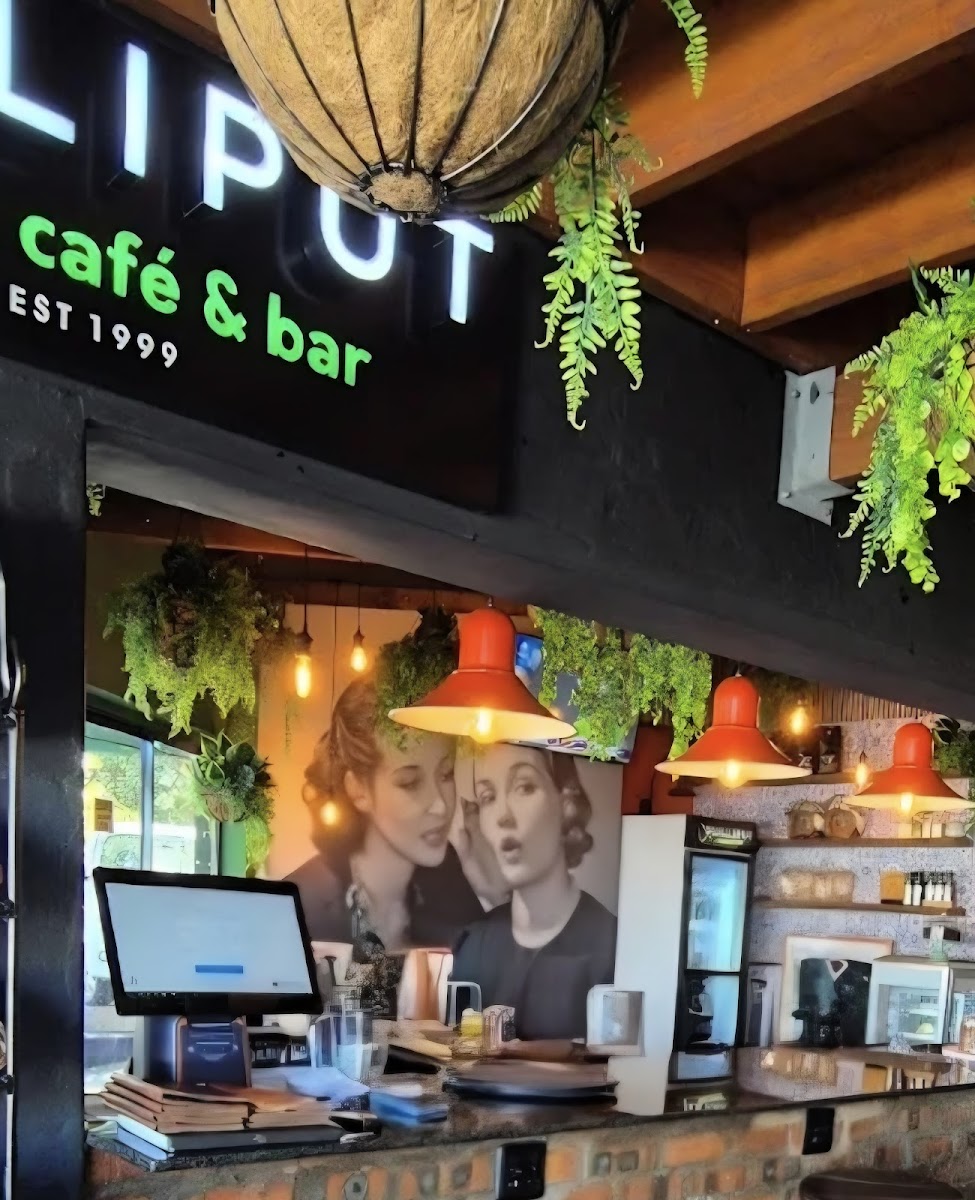 Lilliput Social Café & Bar