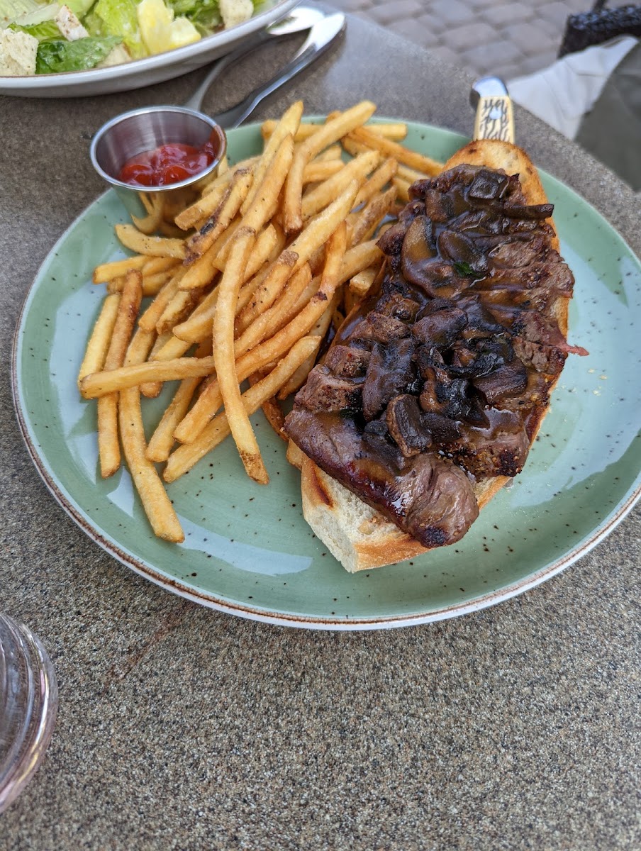 Stoney's Grill Photo 9