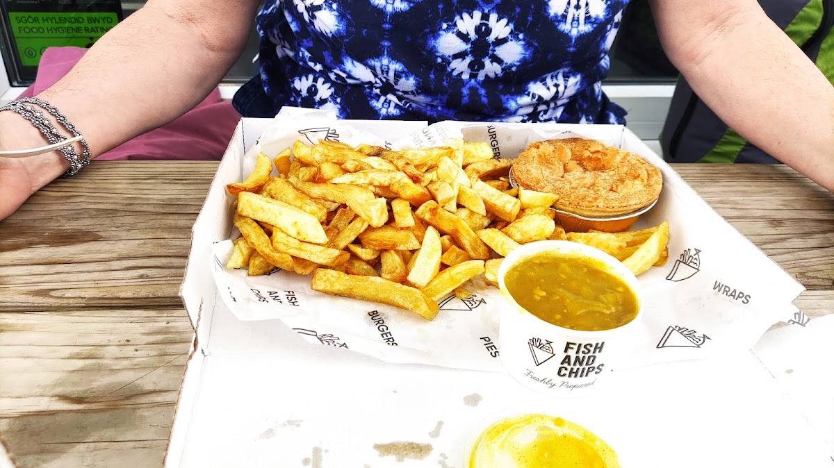 The Quality Fish Bar Photo 2
