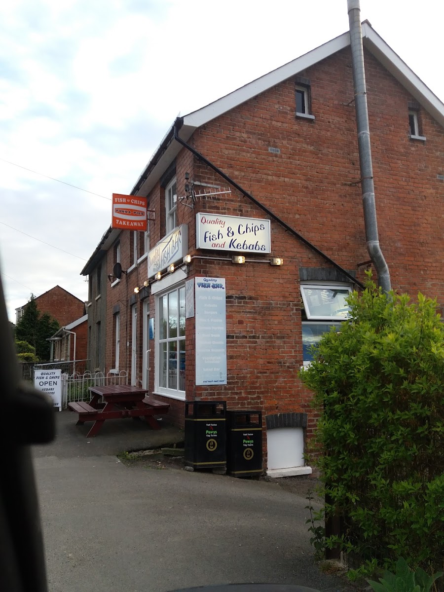 The Quality Fish Bar Photo 4