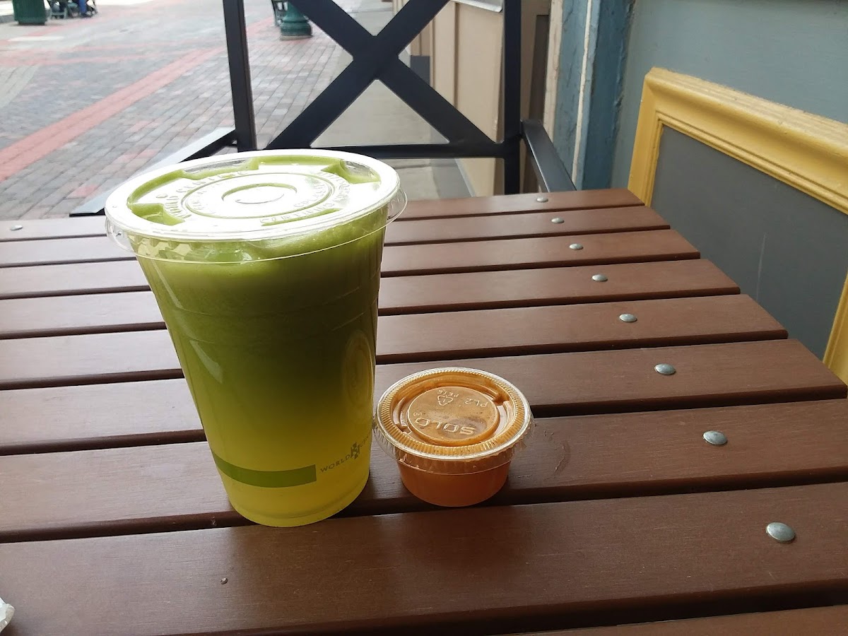 Raw Juice & Smoothie Bar Photo 5