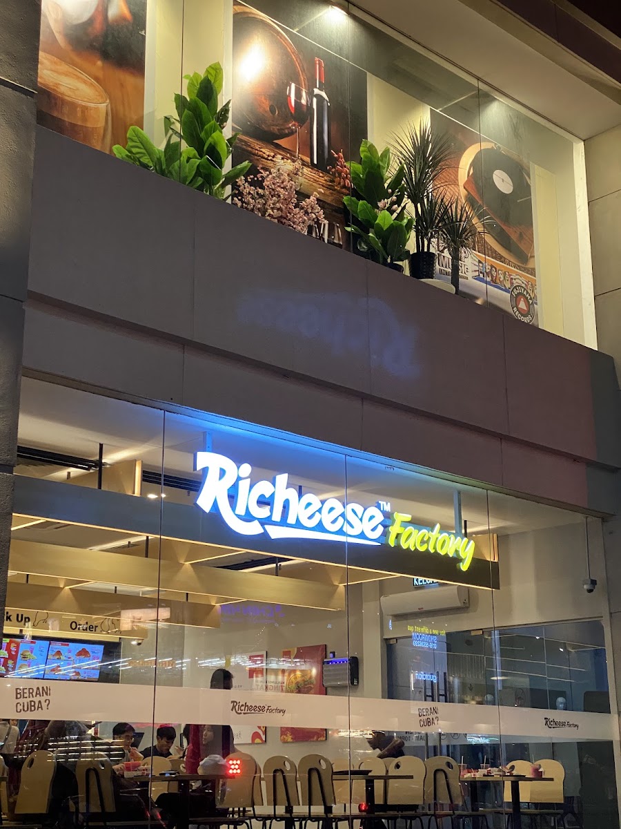 Richeese Factory Island 88 Photo 1