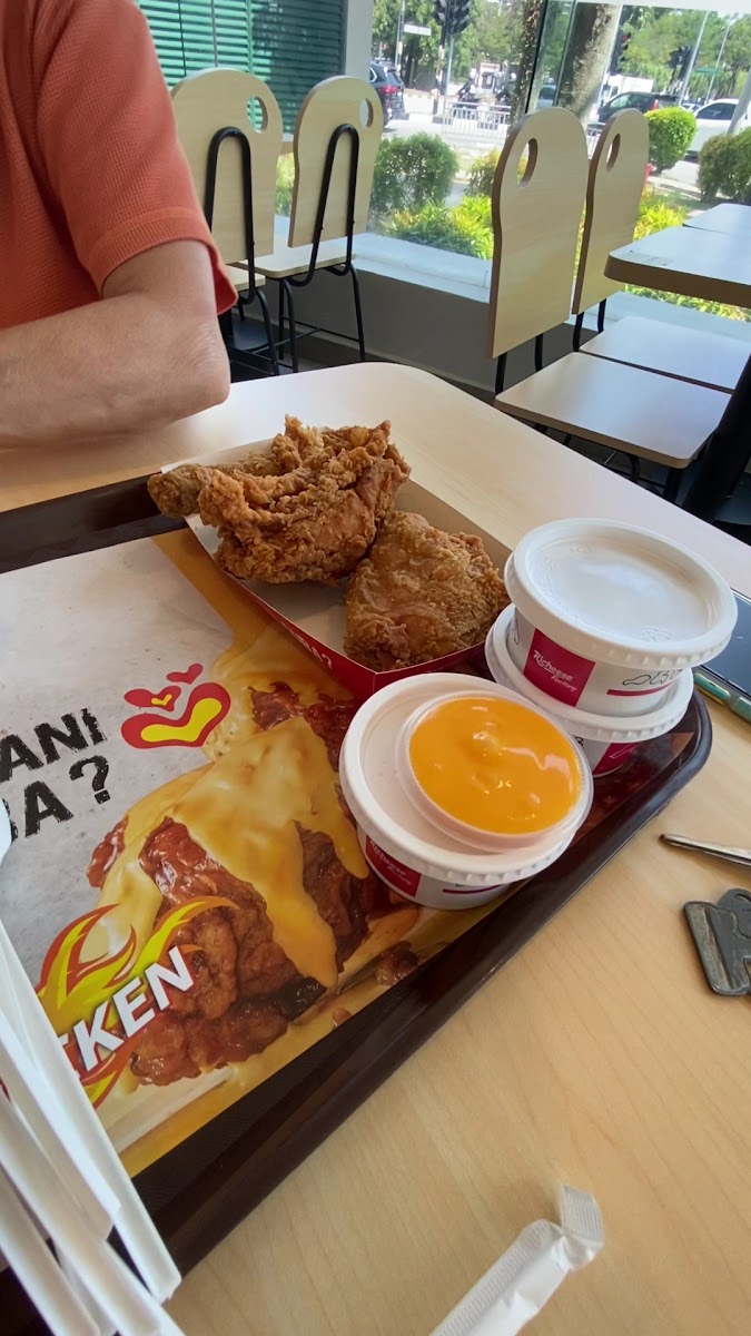 Richeese Factory Island 88 Photo 2
