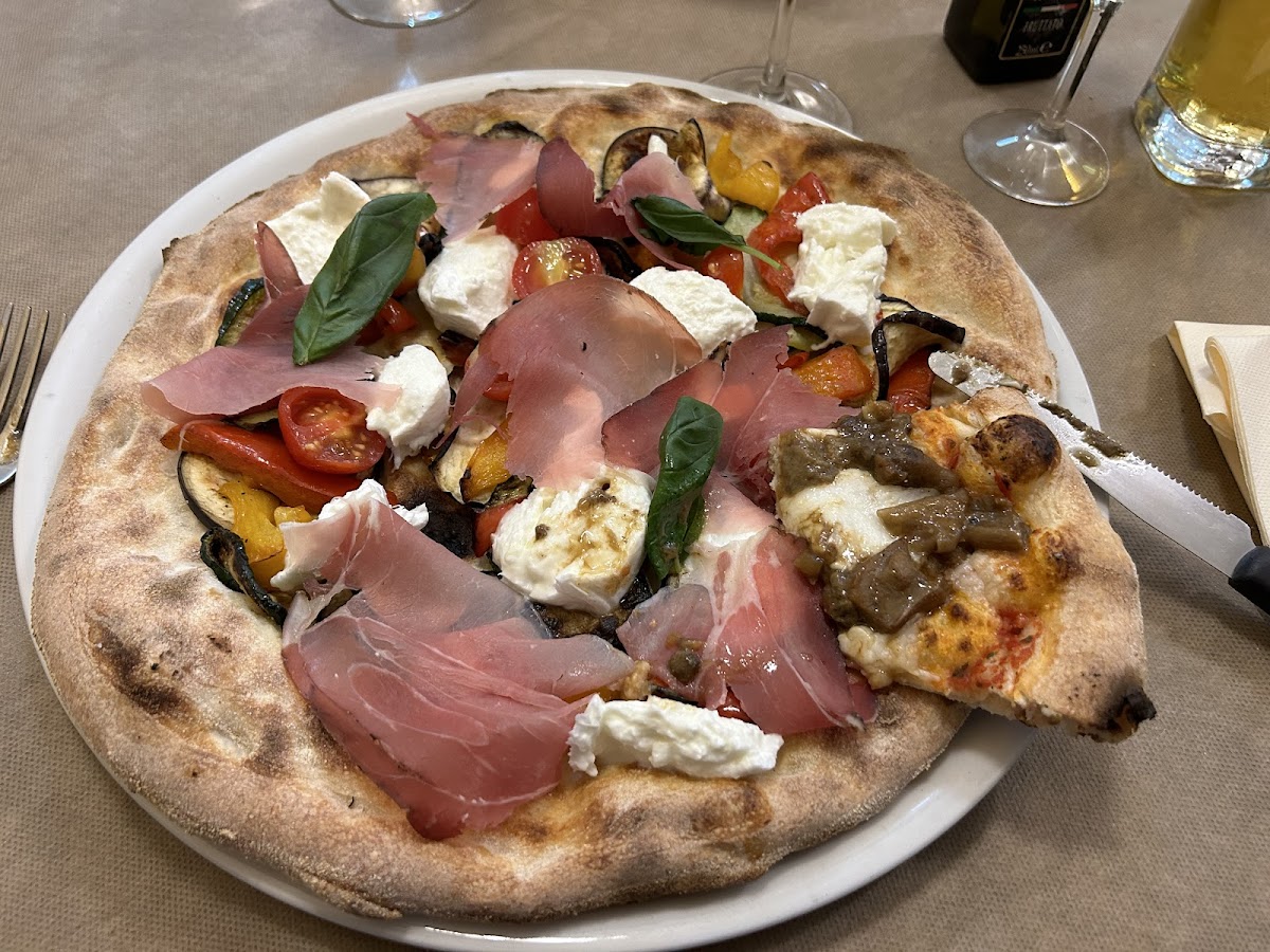 Ristorante Pizzeria Mitica Maria Photo 2
