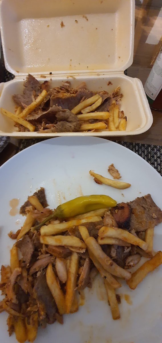 Southgate Kebab House Photo 9