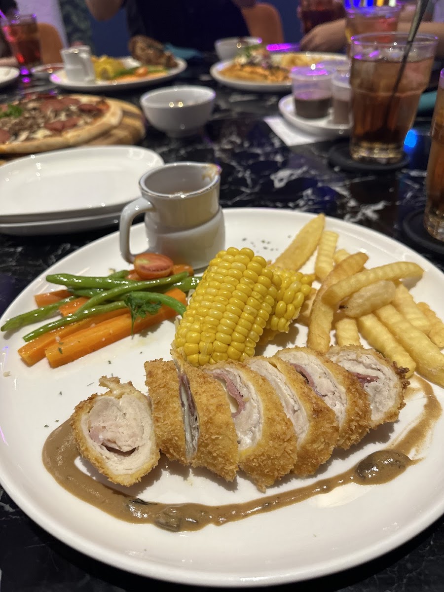 Carnaby Kitchen - Ciputra World Photo 10