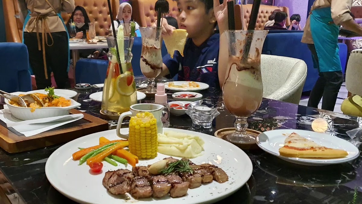 Carnaby Kitchen - Ciputra World Photo 2
