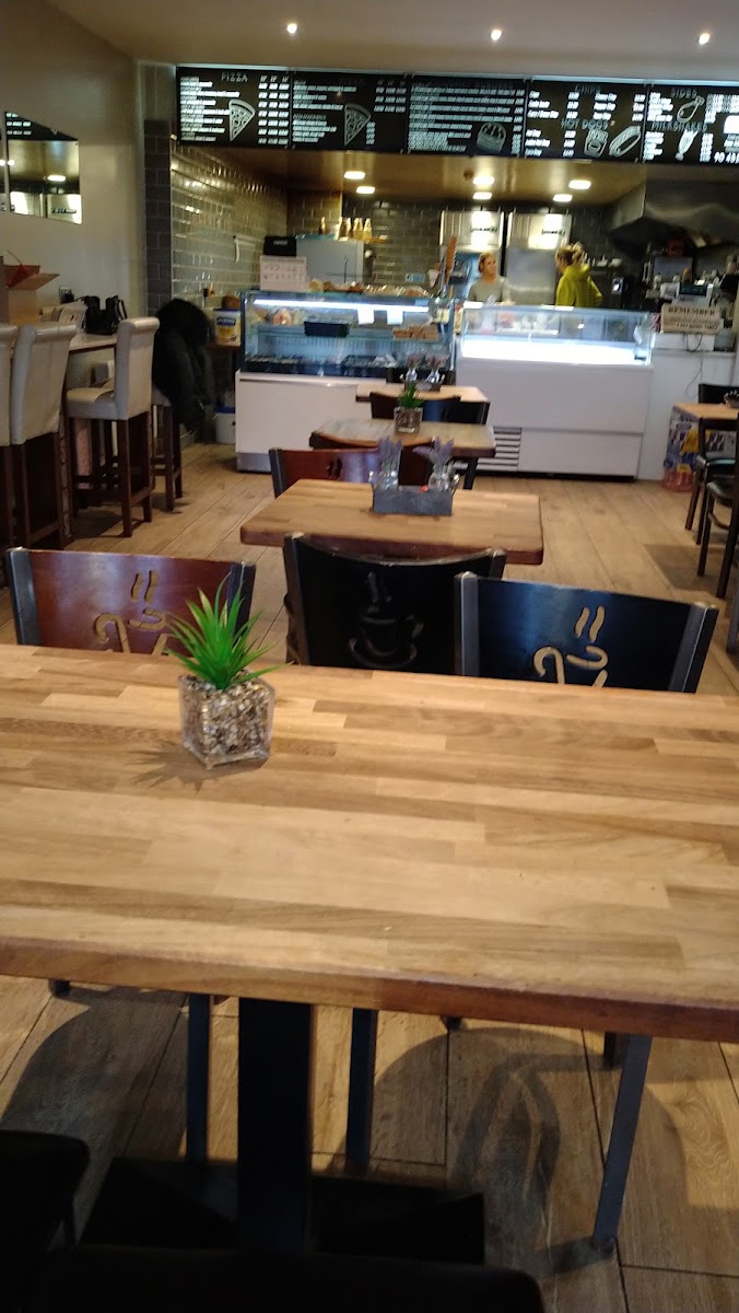 Gibson’s Gourmet Cafe & Takeaway