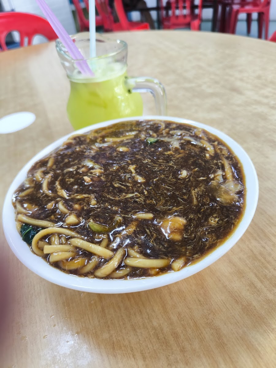 Xin Yuen Kee 新源记卤面店 Photo 3