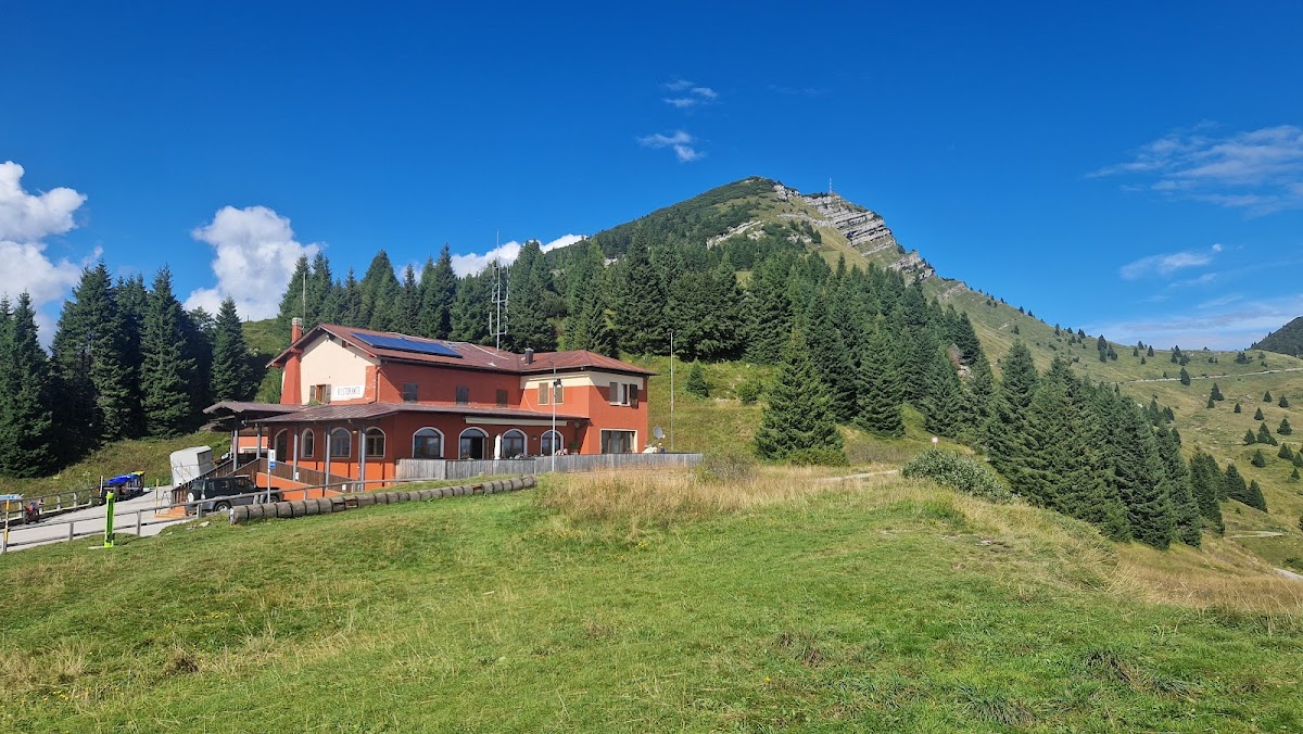 Rifugio Garda Tremalzo Photo 4