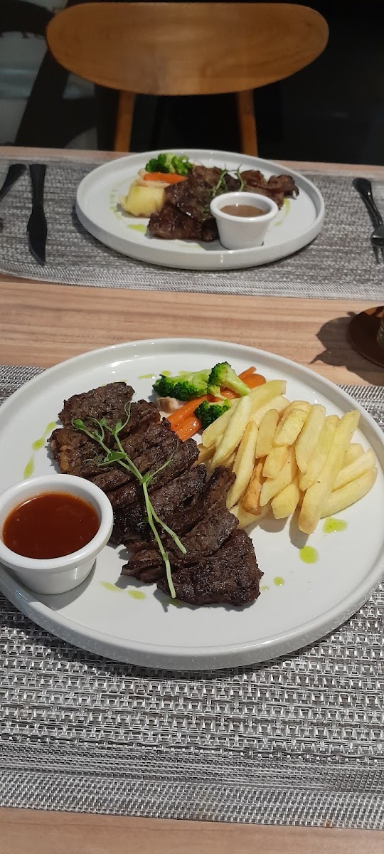Hiro Steak - Premium Steak House Photo 5