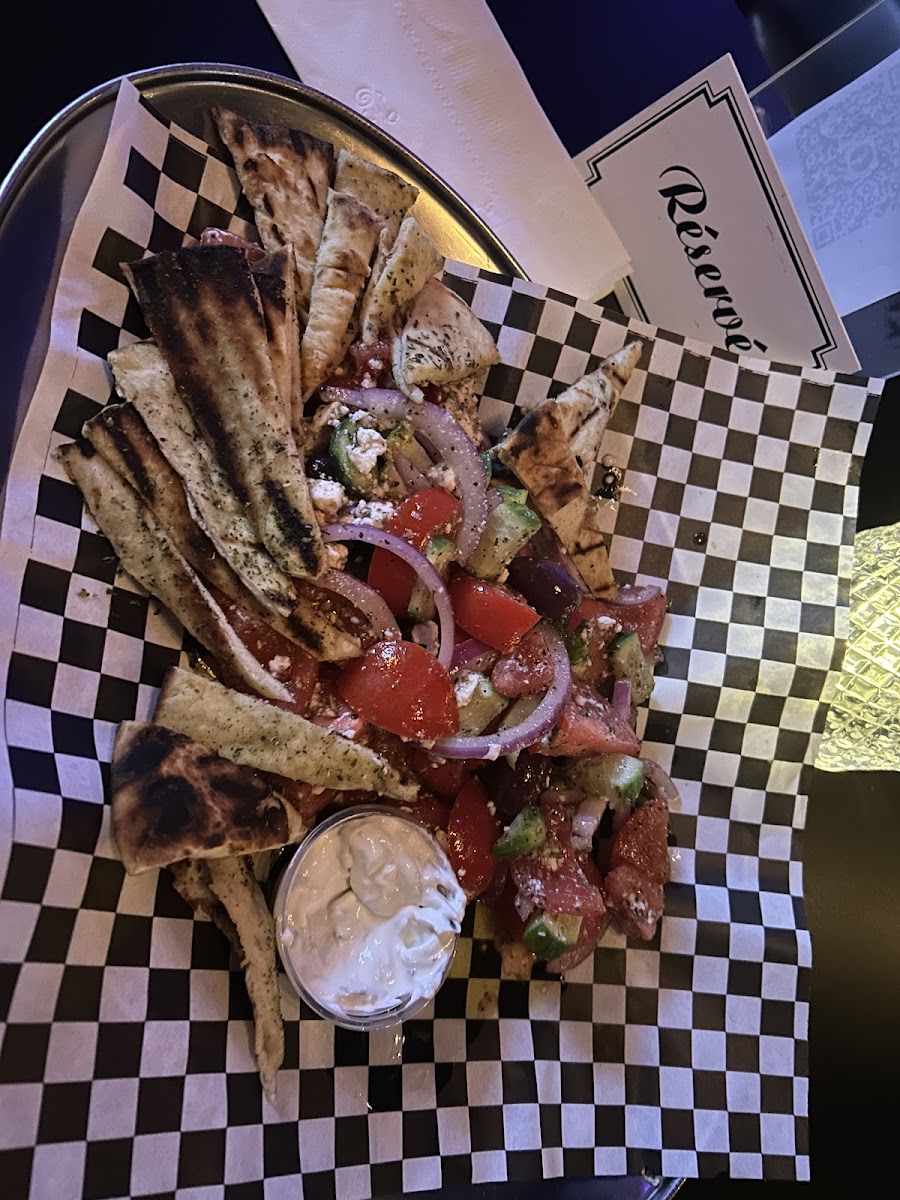 Publiks Burger Bar Photo 5