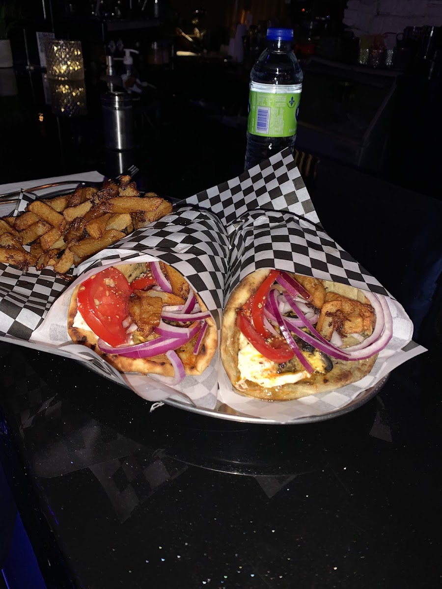 Publiks Burger Bar Photo 9
