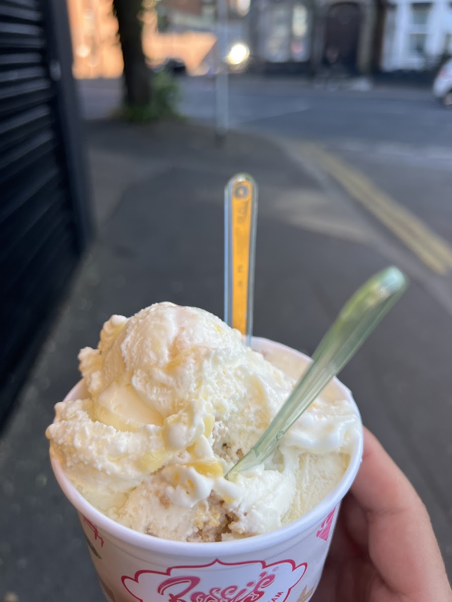 Rossi's Ice Cream Photo 10