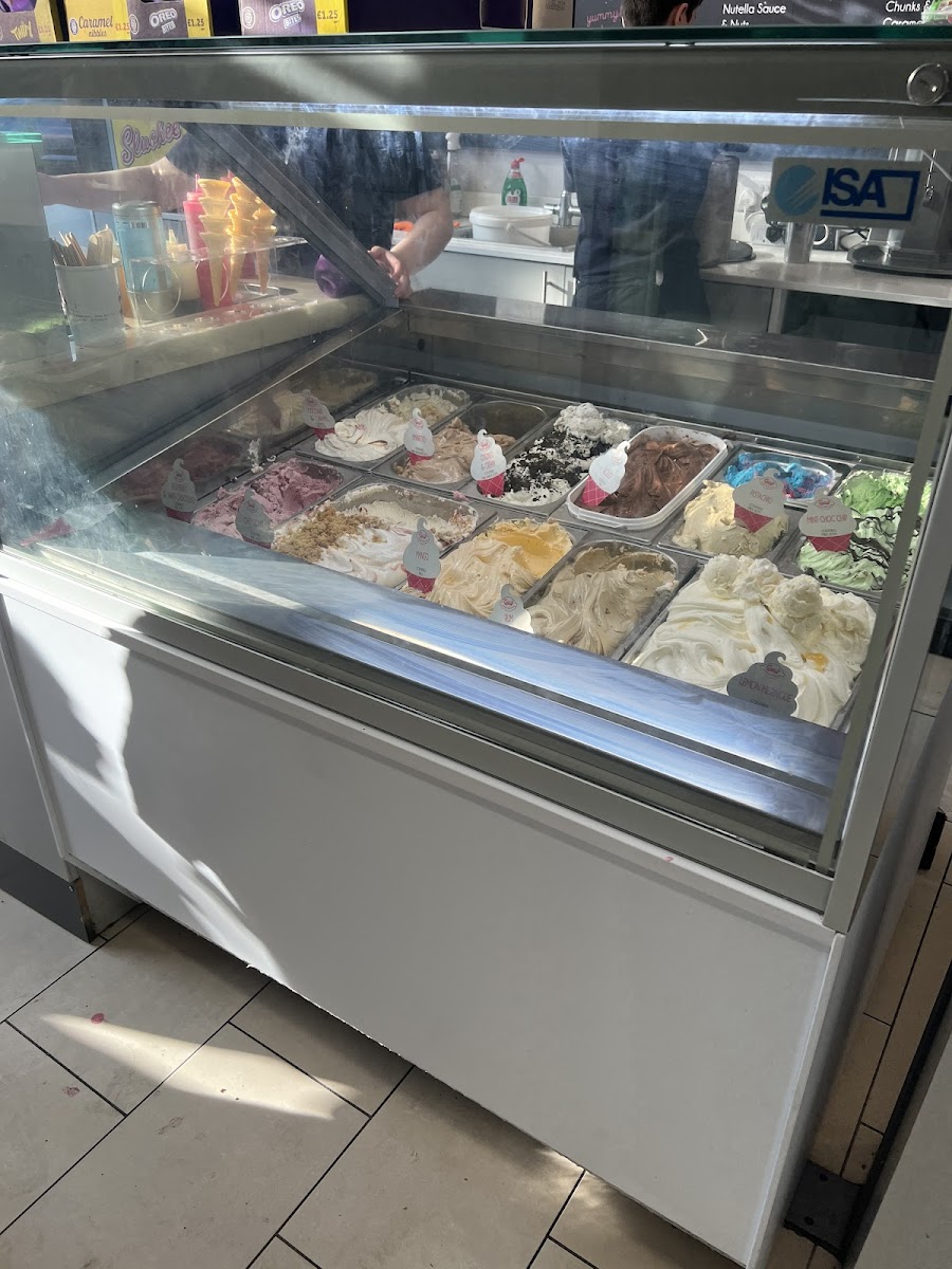 Rossi's Ice Cream Photo 4
