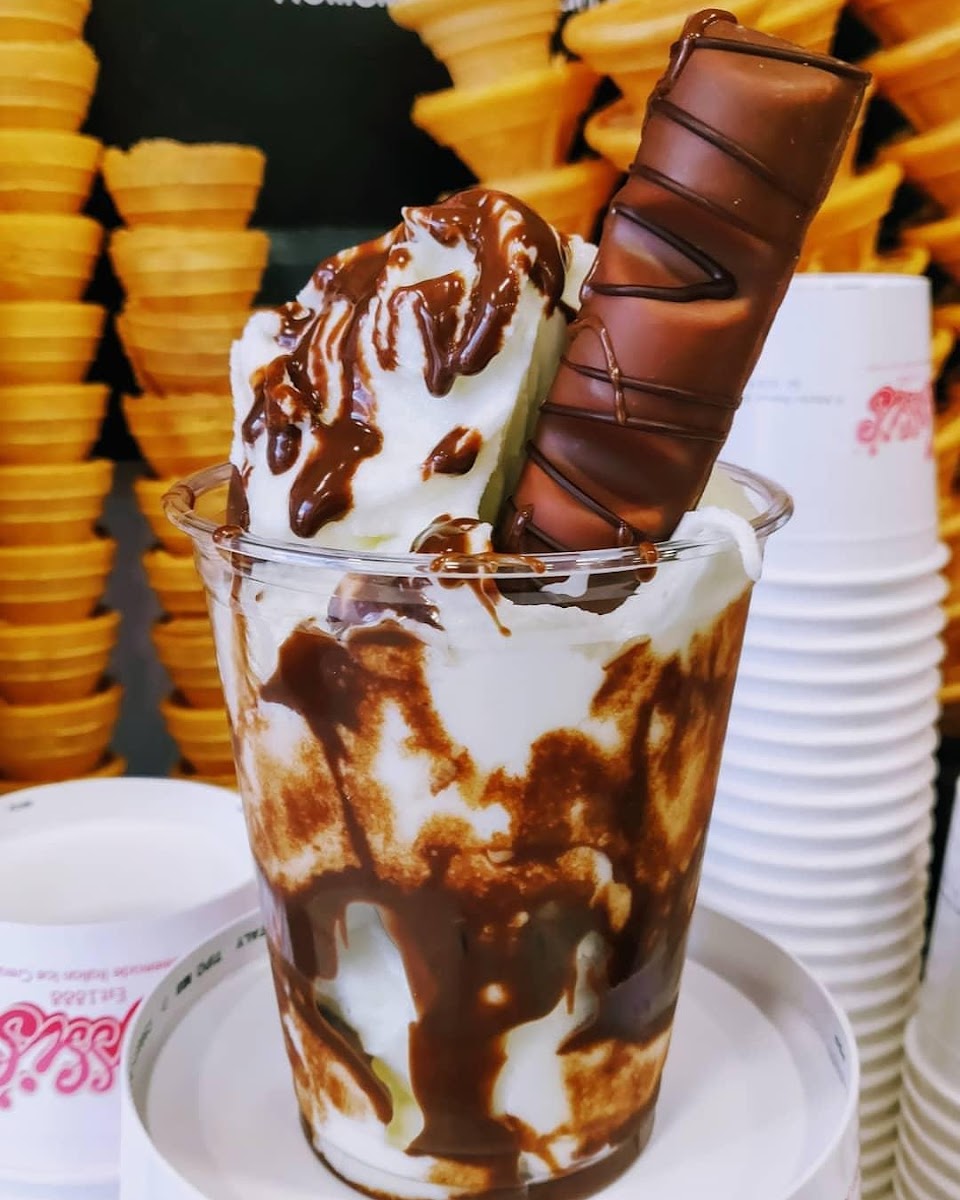 Rossi's Ice Cream Photo 7