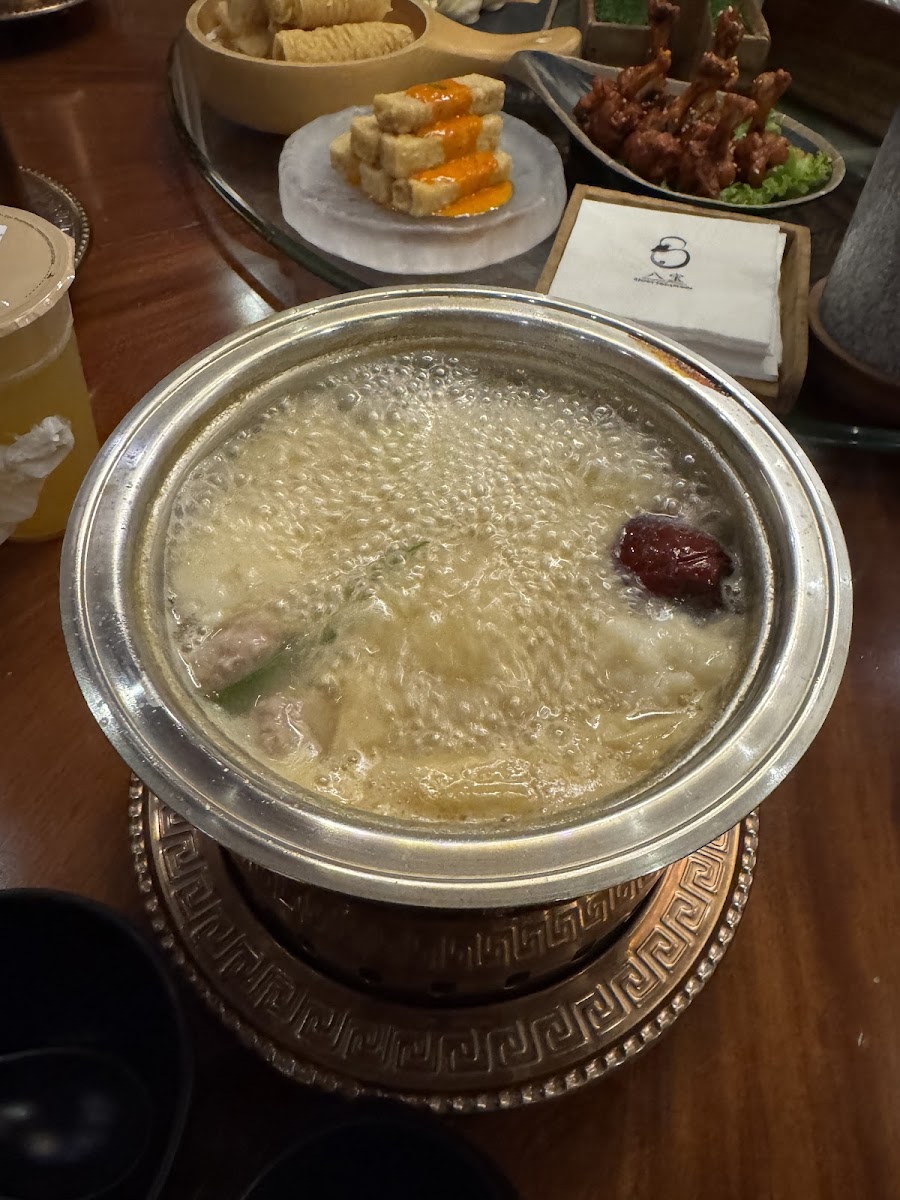 Eight Treasures Plaza Indonesia 八宝精品火锅店 Photo 4