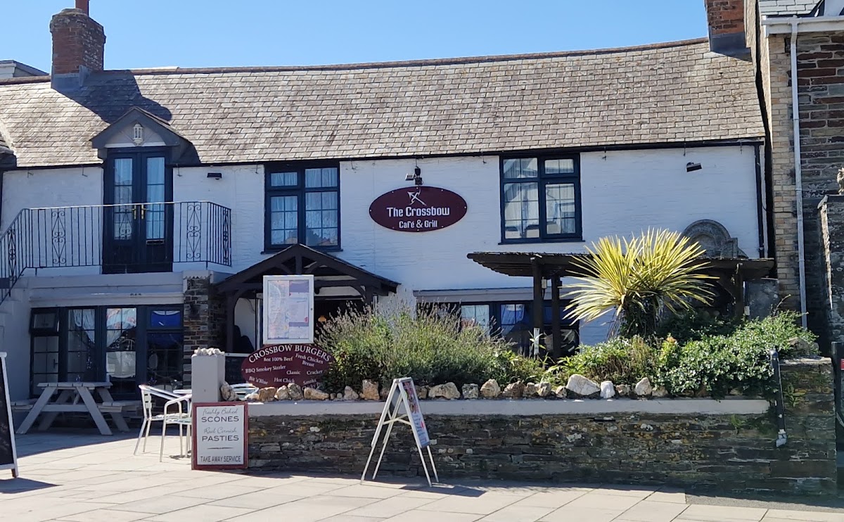 Crossbow cafe & grill Photo 3