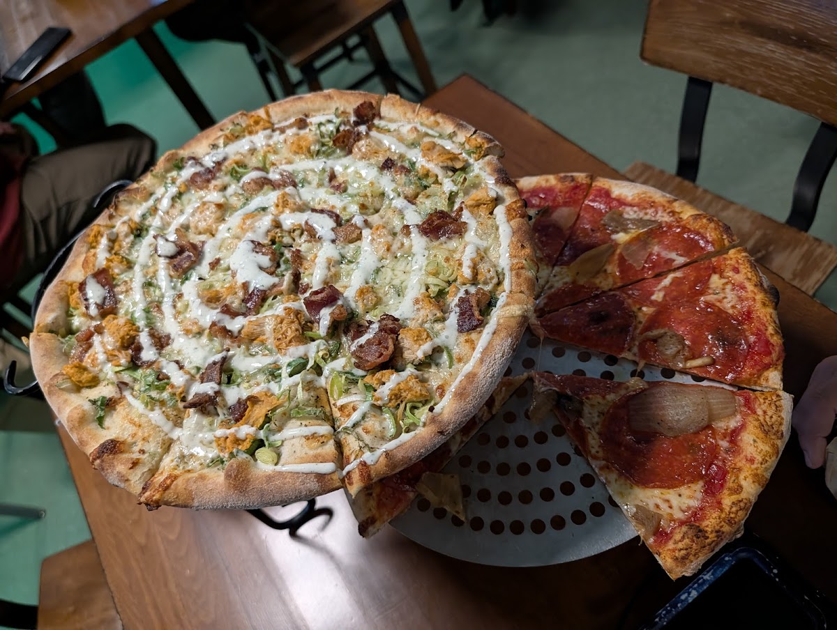 Folino's Pizza - Shelburne Photo 4