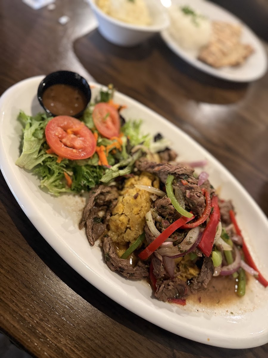 Latin Roots Bar & Grill Photo 4
