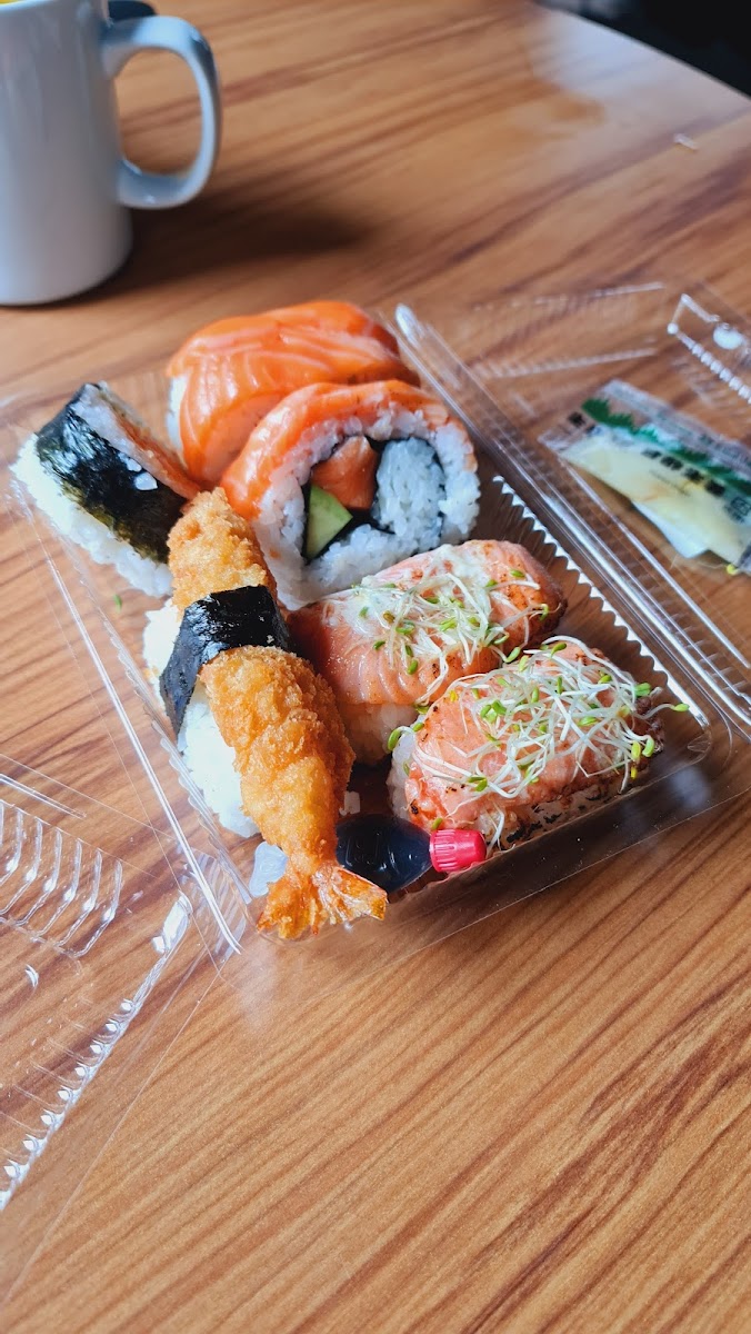 Sushi Kitchen Photo 5