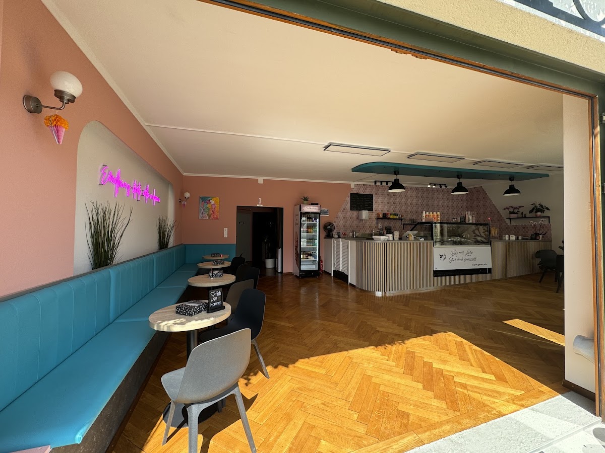 Inti Gelato & Caffè