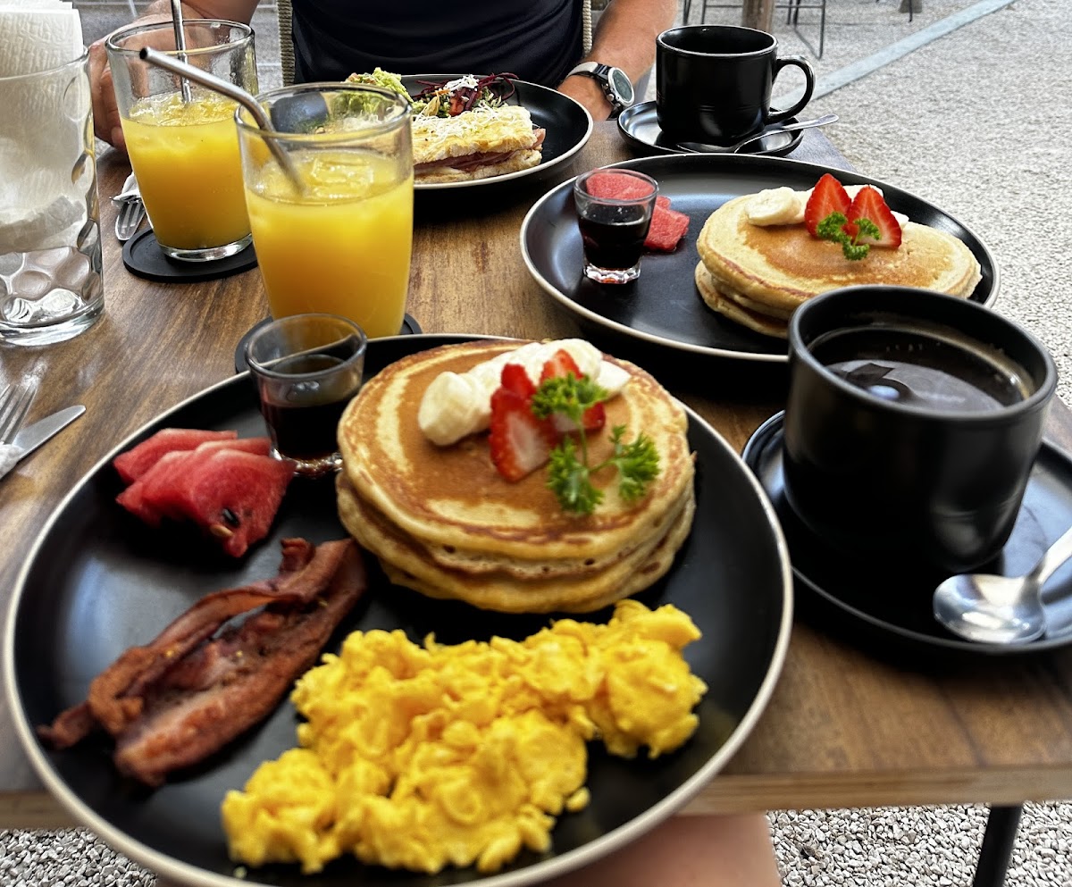 Cafe Petit Peche Photo 4