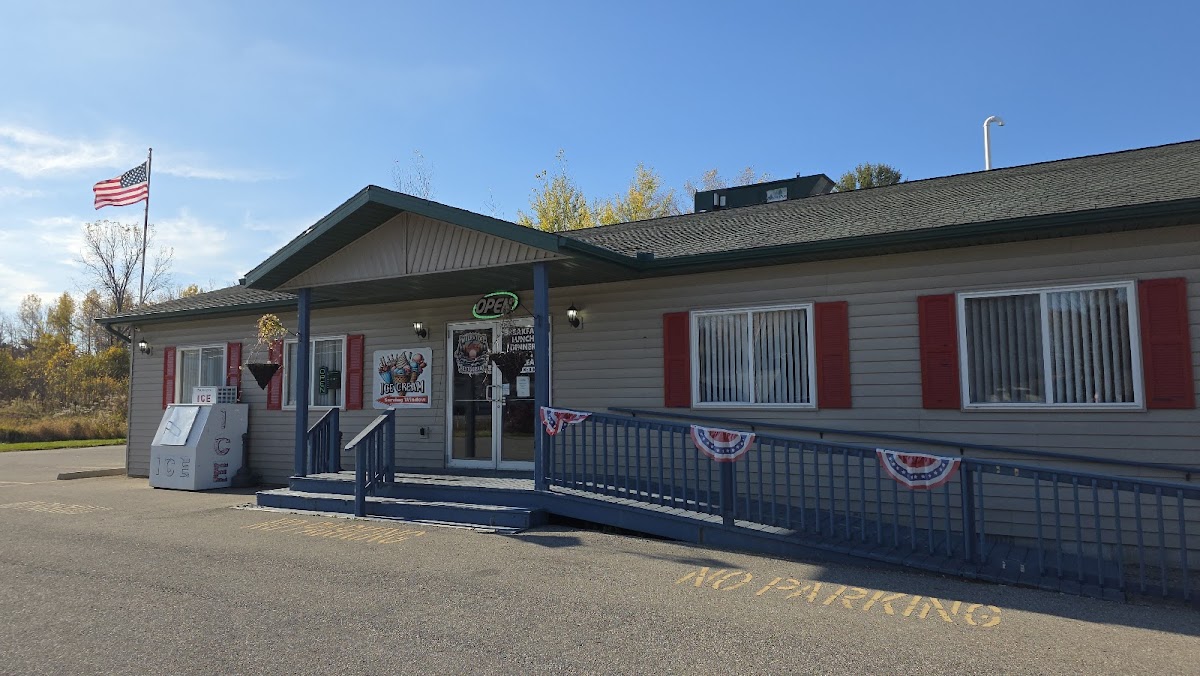 Timber & Tides Restaurant Photo 4