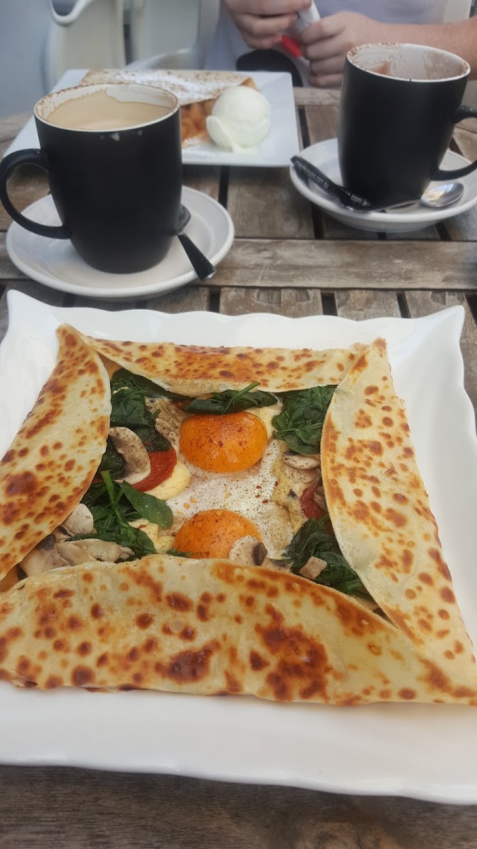 Cravin' Crepes Niddrie Photo 8