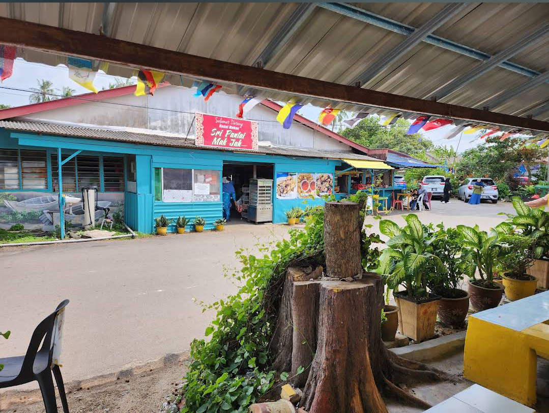 Kedai Makan Sri Pantai Mak Jah Photo 4