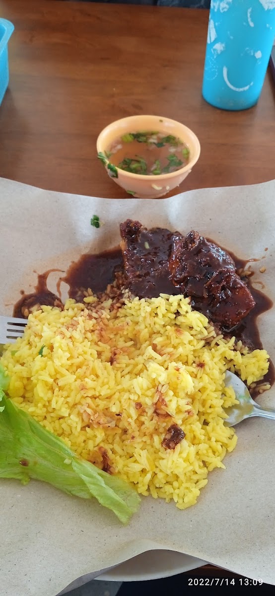 Kedai Makan Sri Pantai Mak Jah Photo 7