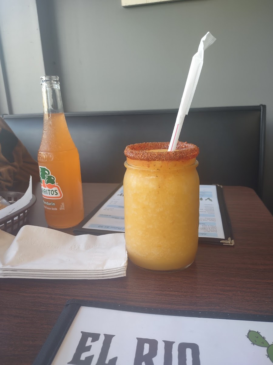 El Rio Authentic Mexican Restaurant Photo 8