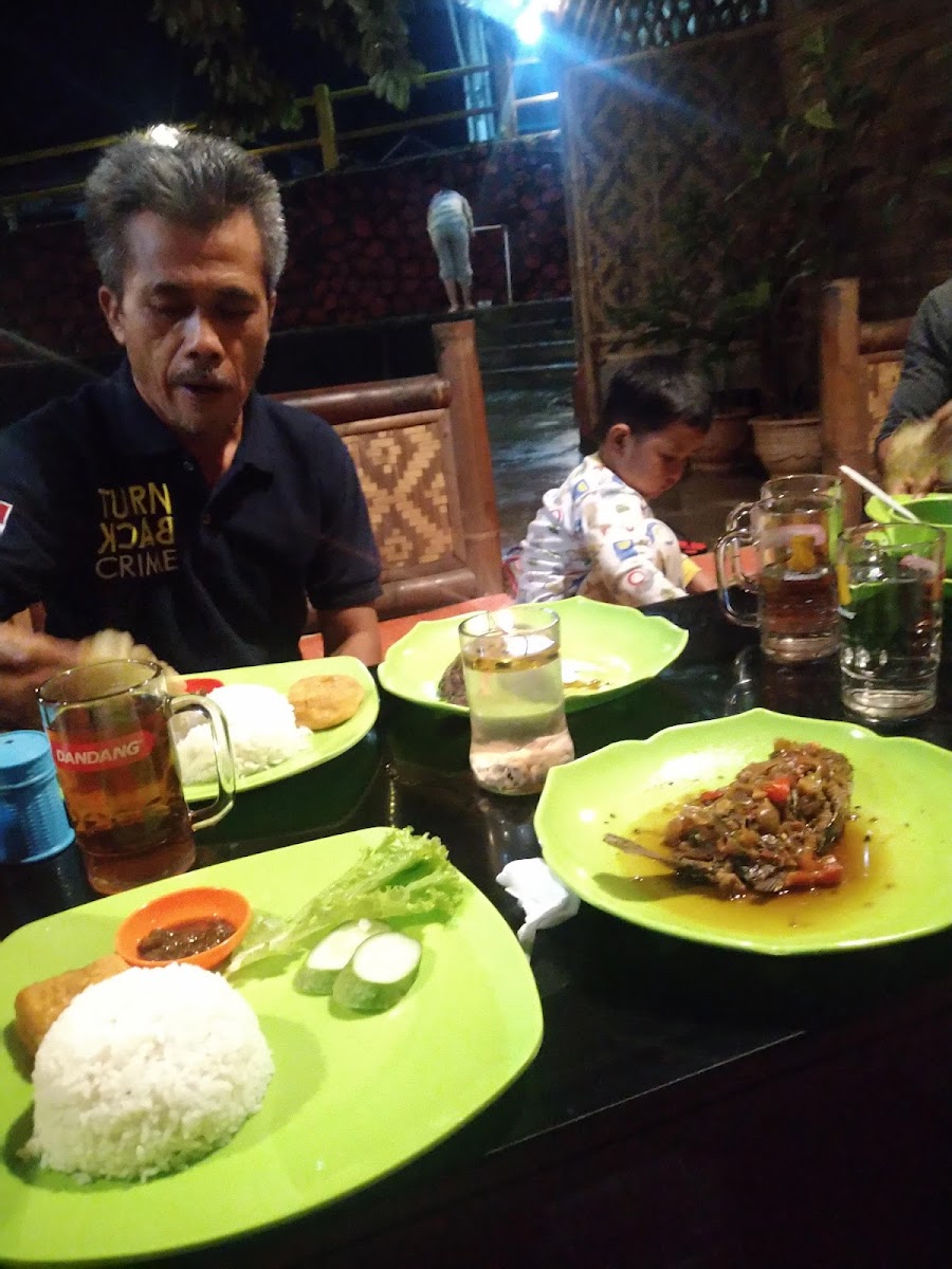 Rumah Makan Lesehan Zembar Photo 10