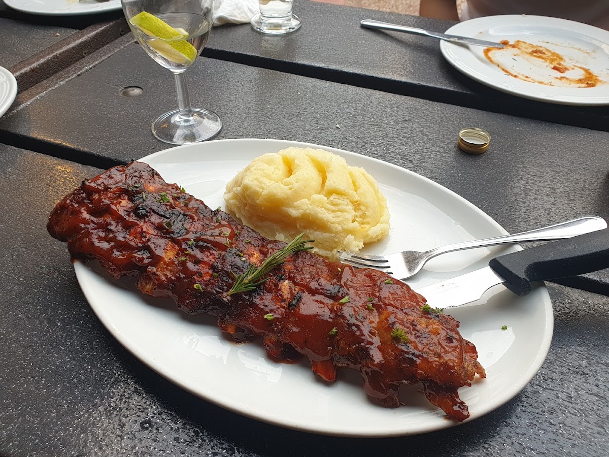 Cardoso Portuguese Kitchen Bar & Lodge Photo 9