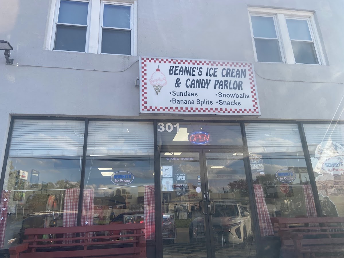 Beanie's Ice Cream-Candy Parlor