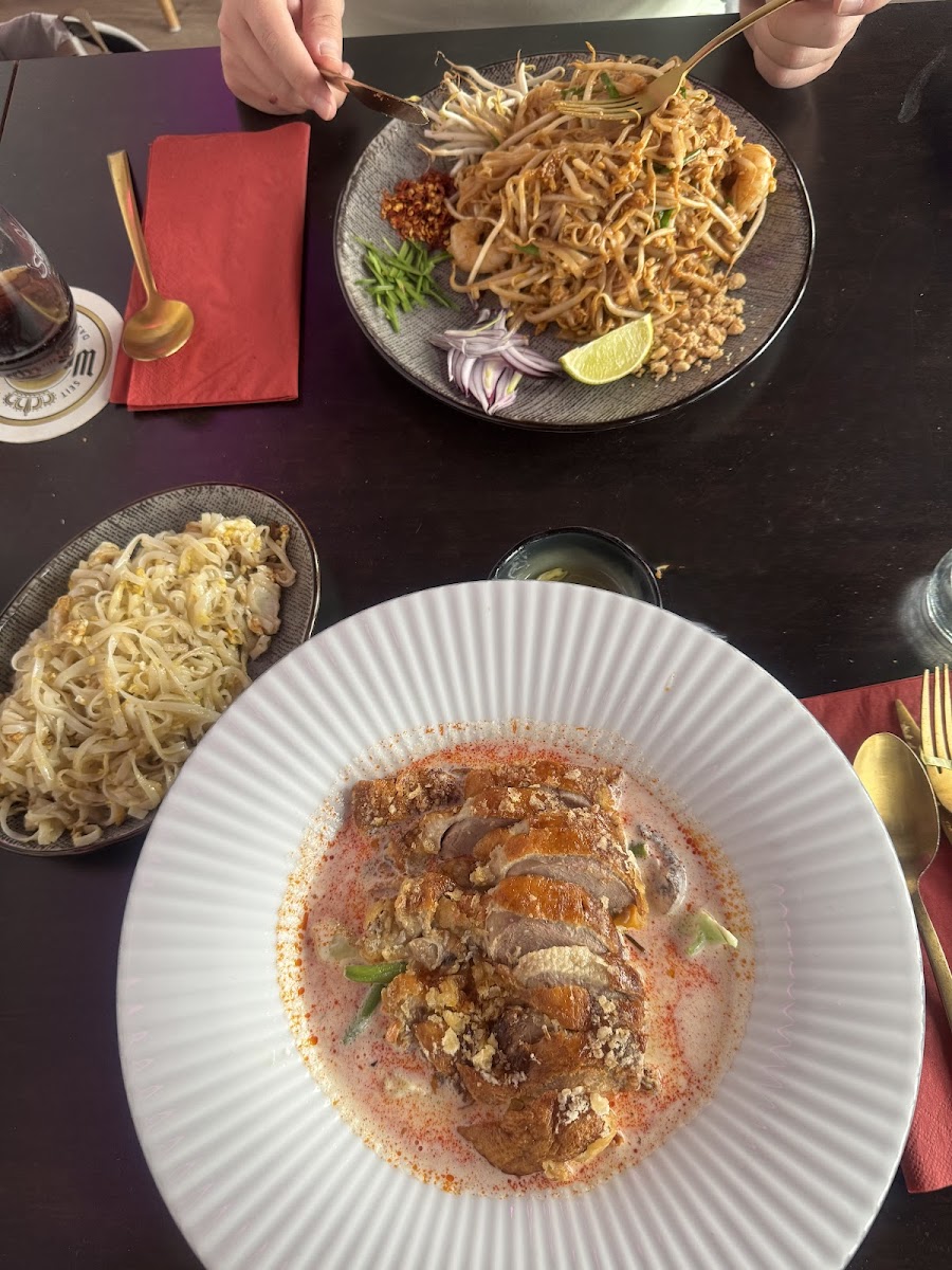 Pad Thai Modern Thai Cuisine Photo 4