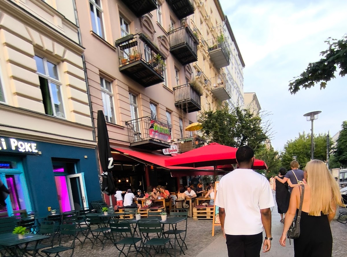 Wiki Wiki Poke - Berlin Prenzlauer Berg Photo 3