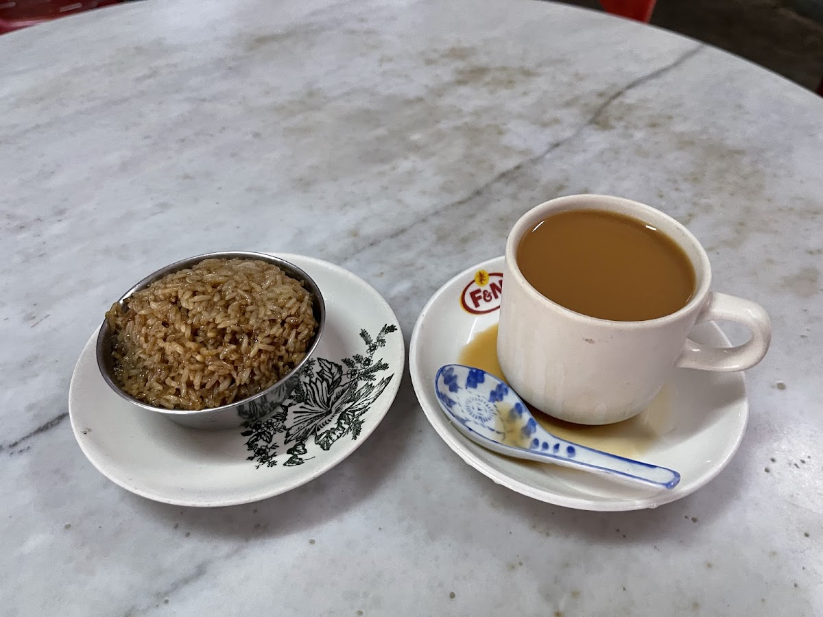 Yee Hin Coffee Shop 义兴茶室 Photo 10