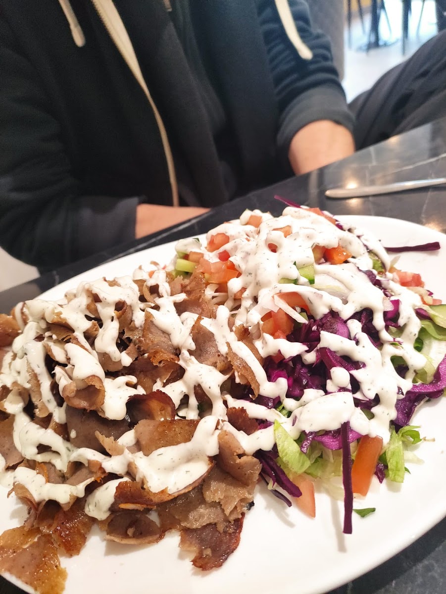 Meggy`s Pizza & Kebap Haus Photo 3