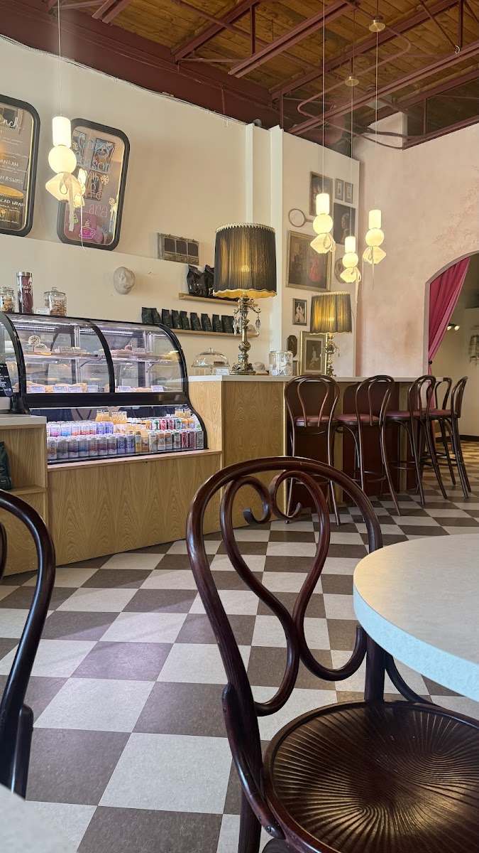 Café Lara & Roastery Photo 7