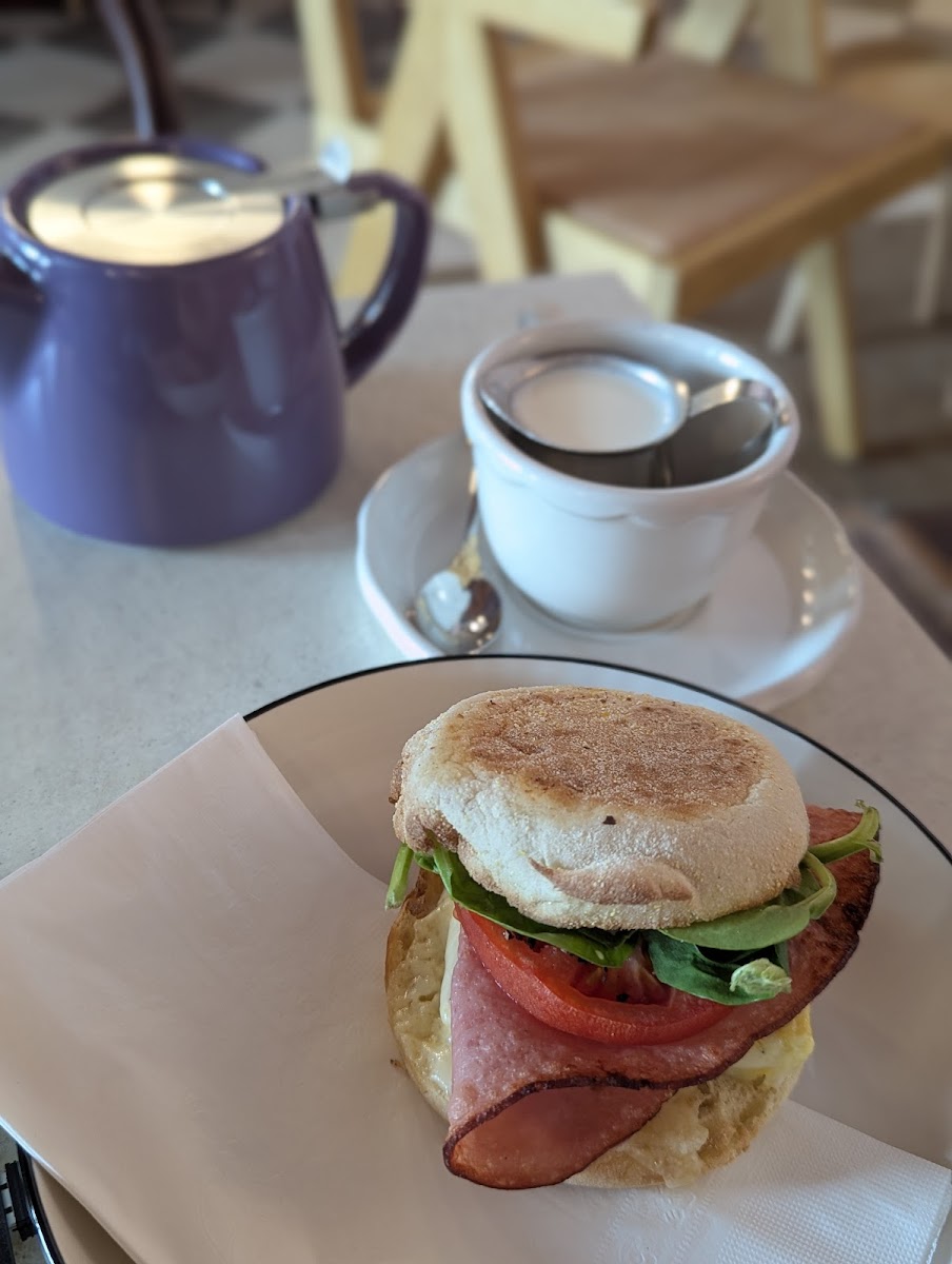 Café Lara & Roastery Photo 8