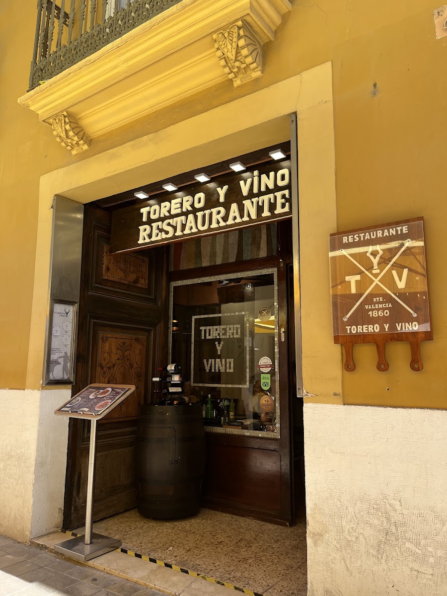 Torero y Vino Photo 3