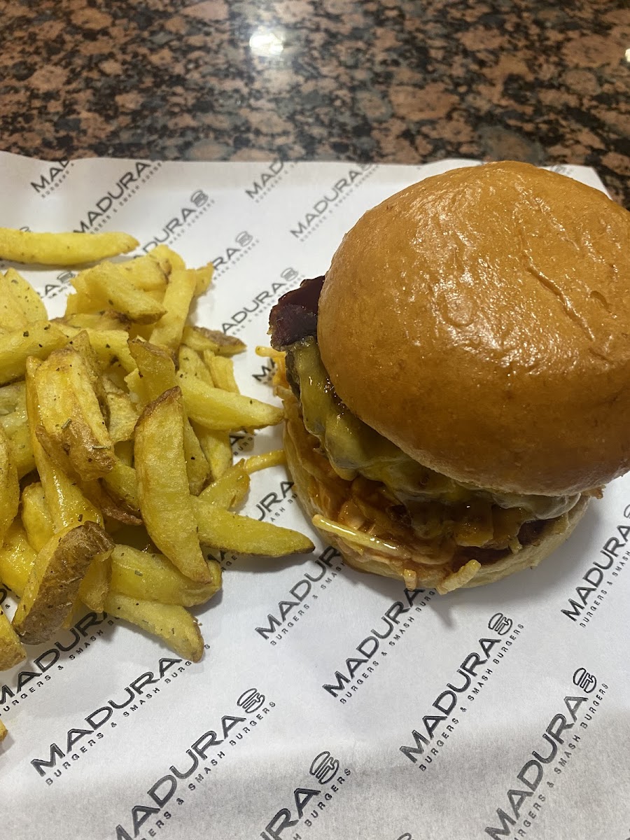 Madura Burger Photo 5