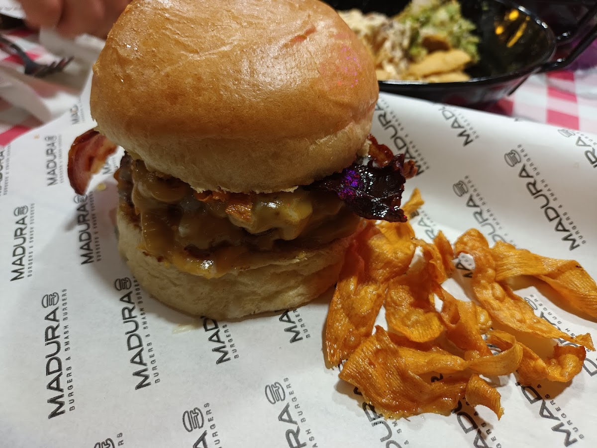 Madura Burger Photo 8